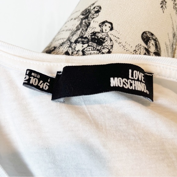 Love Moschino Triple Heart Logo T-Shirt in White - Picture 6 of 6